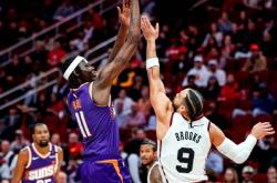 开云体育-篮网痛失比赛，客场遭受逆转