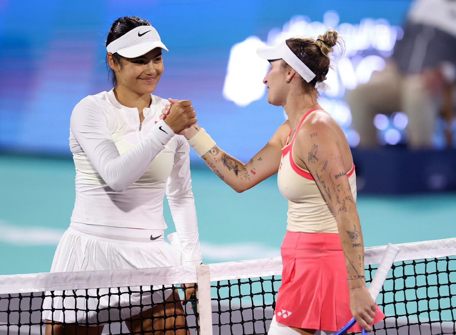 温网鏖战美网,西西帕斯统治全场 温网鏖战美网,西西帕斯统治全场